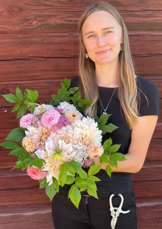 Bild p&aring; Sofia Bor&eacute;n i tr&auml;dg&aring;rden