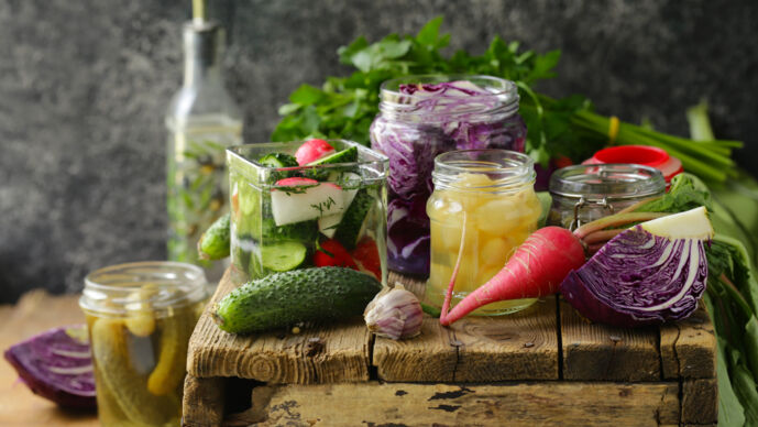 Pickled-vegetables-probiotic-and-fermentation.jpg Syrade grönsaker